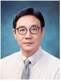조성훈 박사. 국내 NK세포 개발의 선구자로 2005년 식약처의 조건부 임상시험 승인을 받았다.