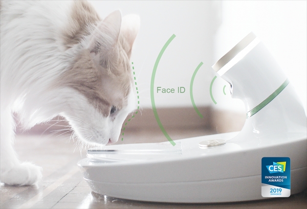'CES 2019' 에서 스마트 홈 부분 '올해의 혁신 상'을 수상한 A.I. 펫 보울(The A.I. pet bowl). (사진출처 = 무키(Mookki) 홈페이지)